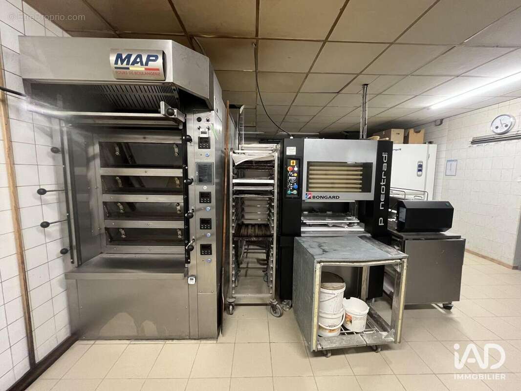 Photo 2 - Commerce à HYERES