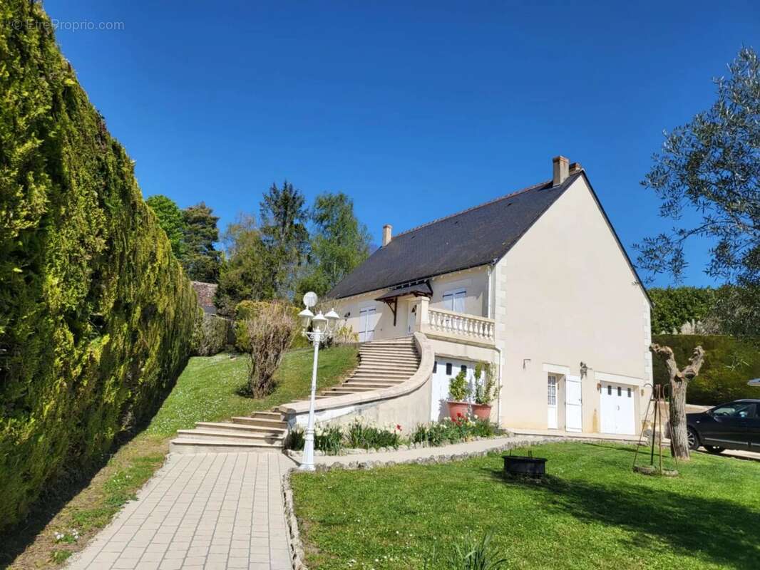 Maison à AZAY-LE-RIDEAU