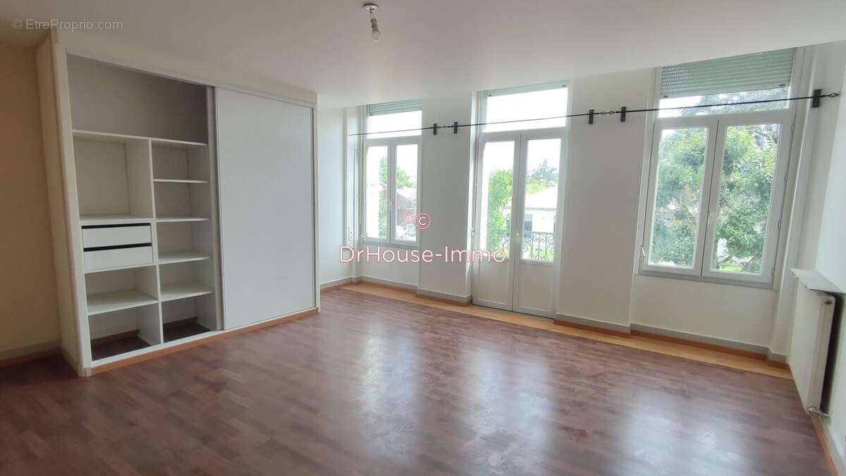 Maison 170 m² à Sainte-Bazeille  - photo 5