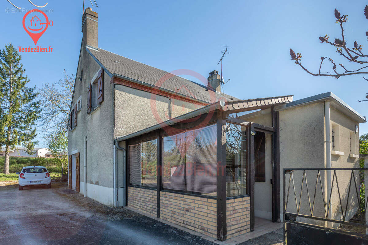 Maison à SAINT-DOULCHARD