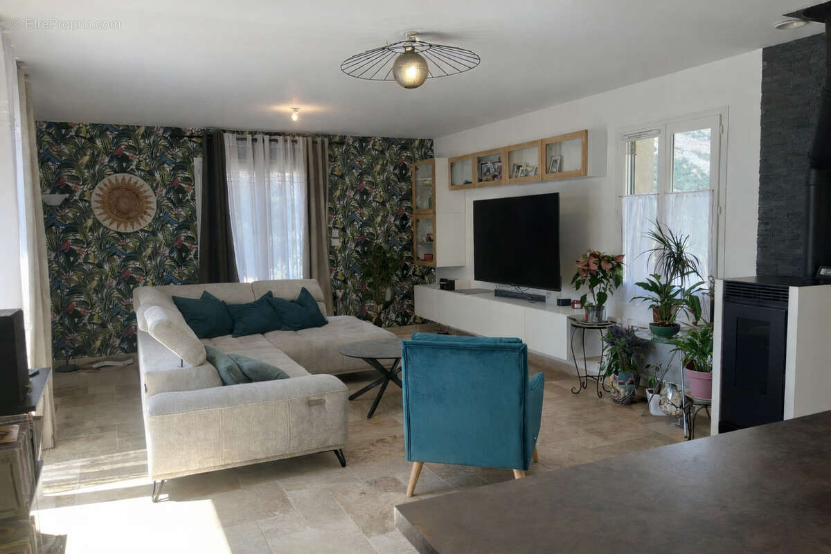 Maison à ESCRAGNOLLES