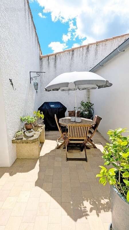 Maison à VERNEGUES