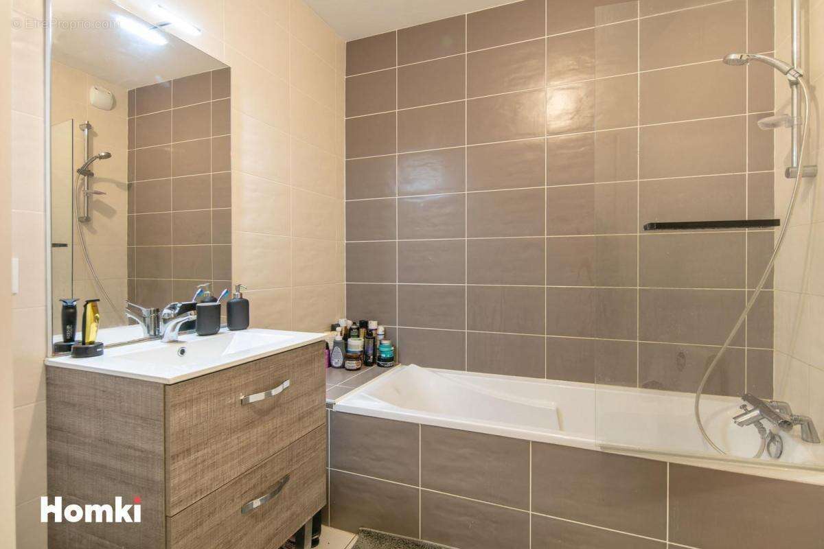 Appartement T3 de 60 m2 à Grenoble 38100, Allée Henriette Gröll - photo 9