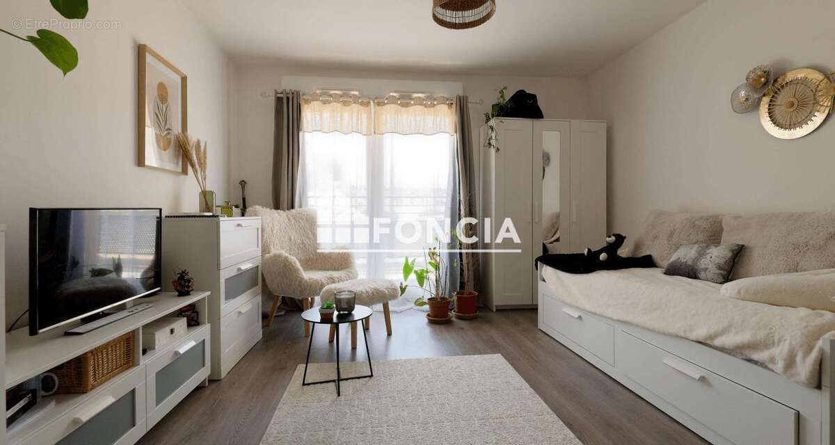 Dammarie-les-Lys : Studio avec terrasse et place de parking dans une résidence récente de 2017 - photo 2