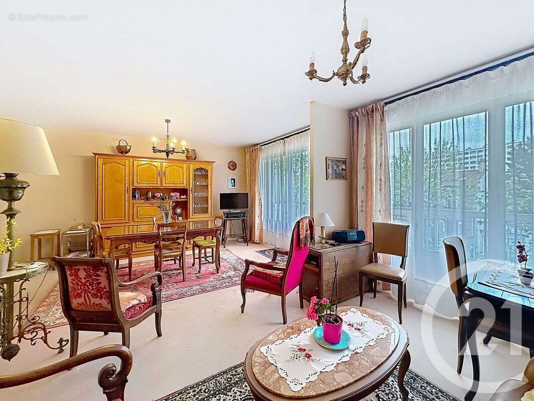 Photo 4 - Appartement à CHOISY-LE-ROI