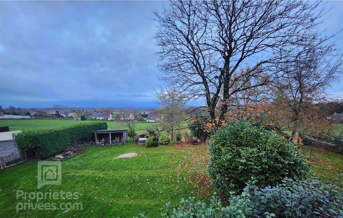 Maison à SAINT-HILAIRE-DU-HARCOUET