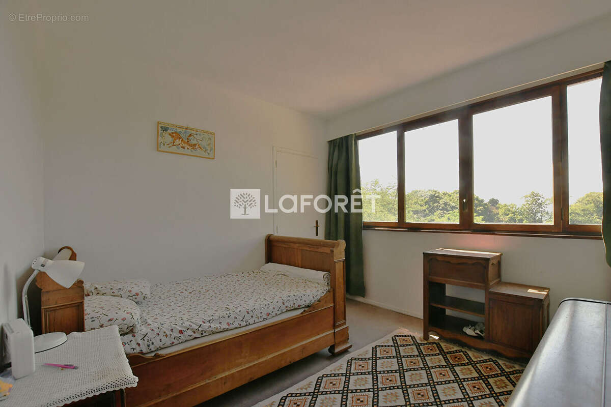 Appartement à LA CELLE-SAINT-CLOUD