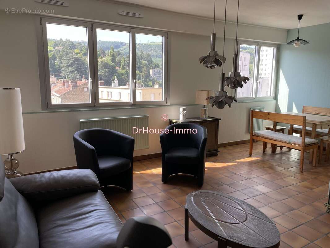 Appartement à SAINT-ETIENNE