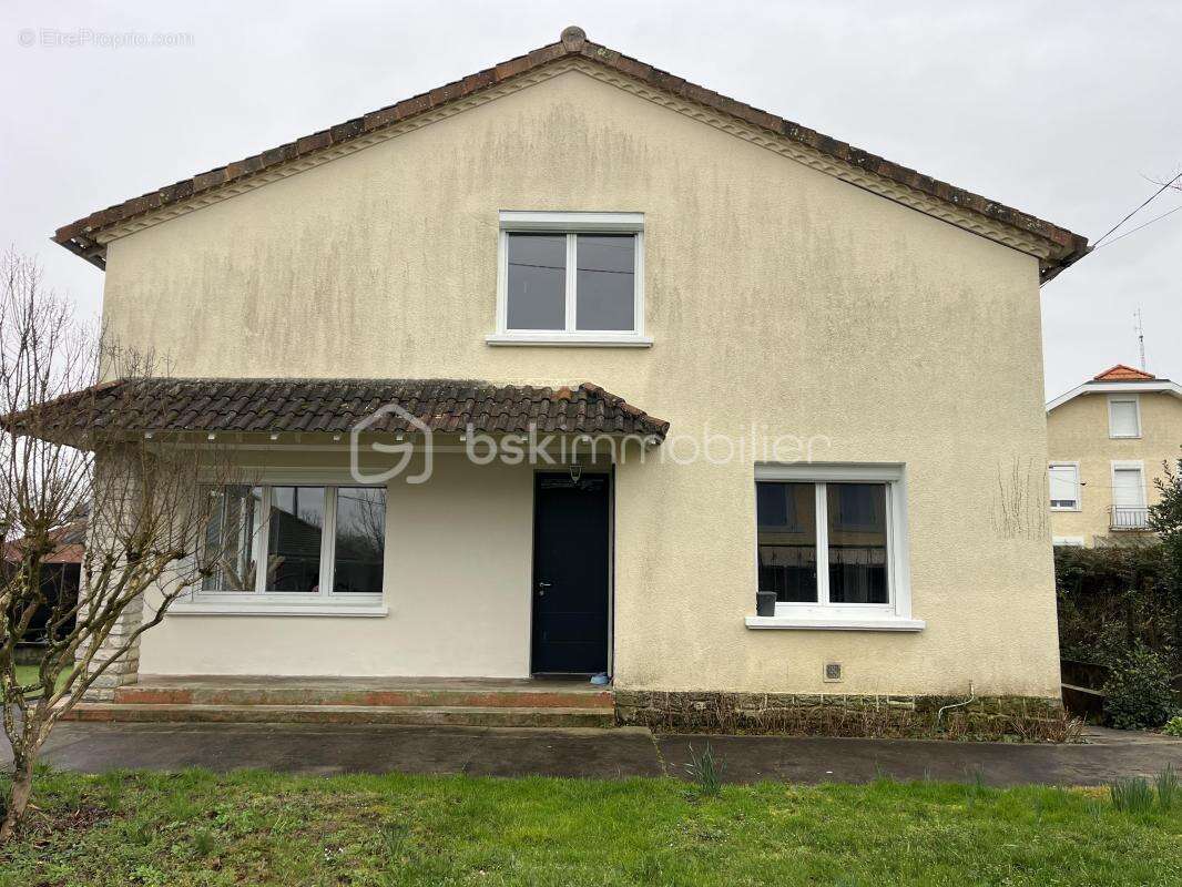 Maison à COULOUNIEIX-CHAMIERS
