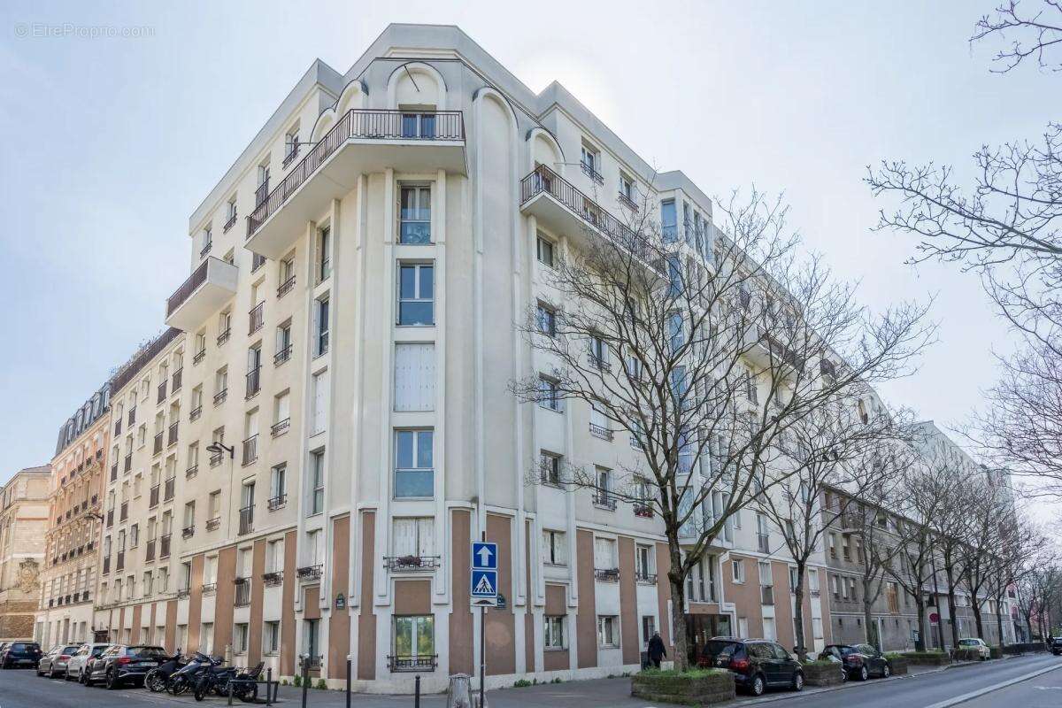 Appartement à PARIS-14E