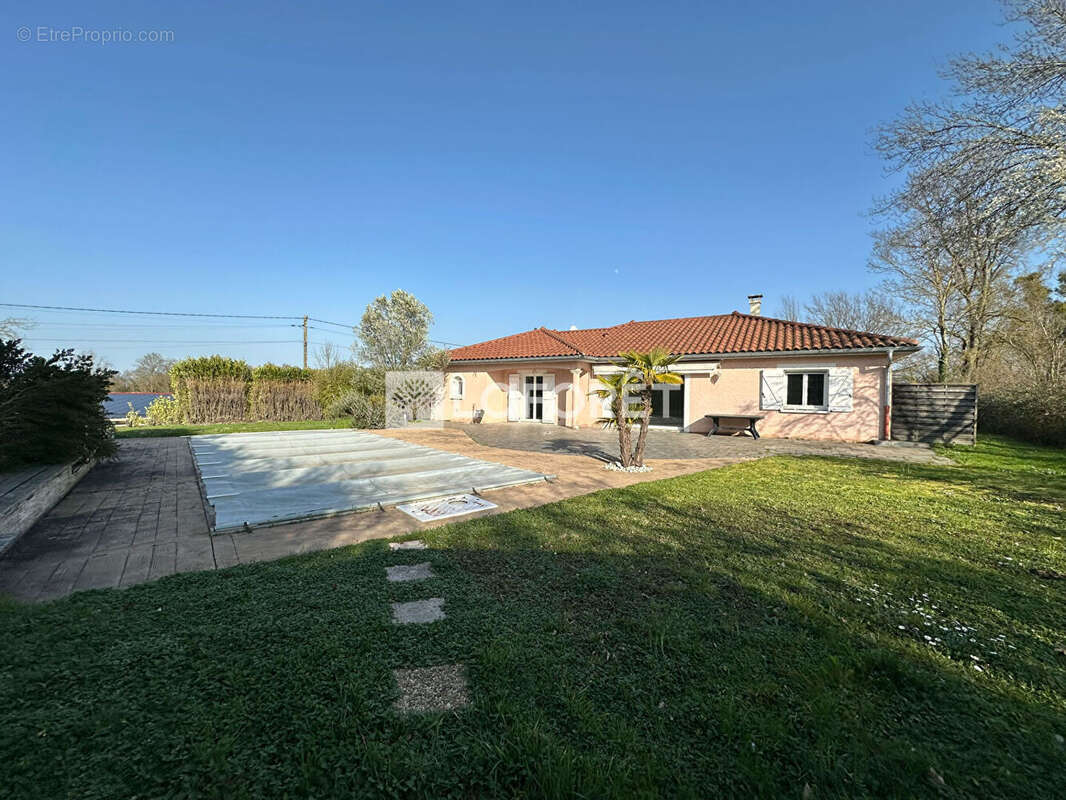 Maison à SAINT-JULIEN-SUR-VEYLE
