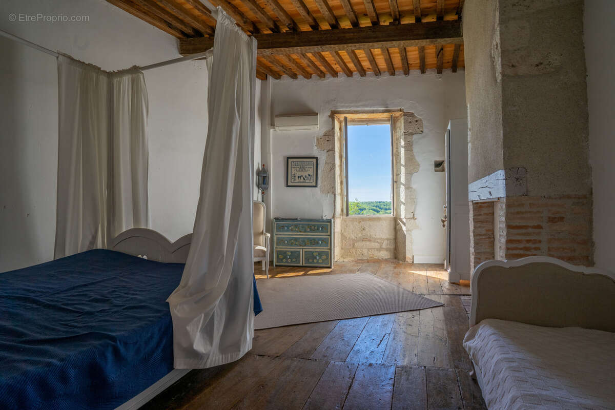 Maison à LACOUR