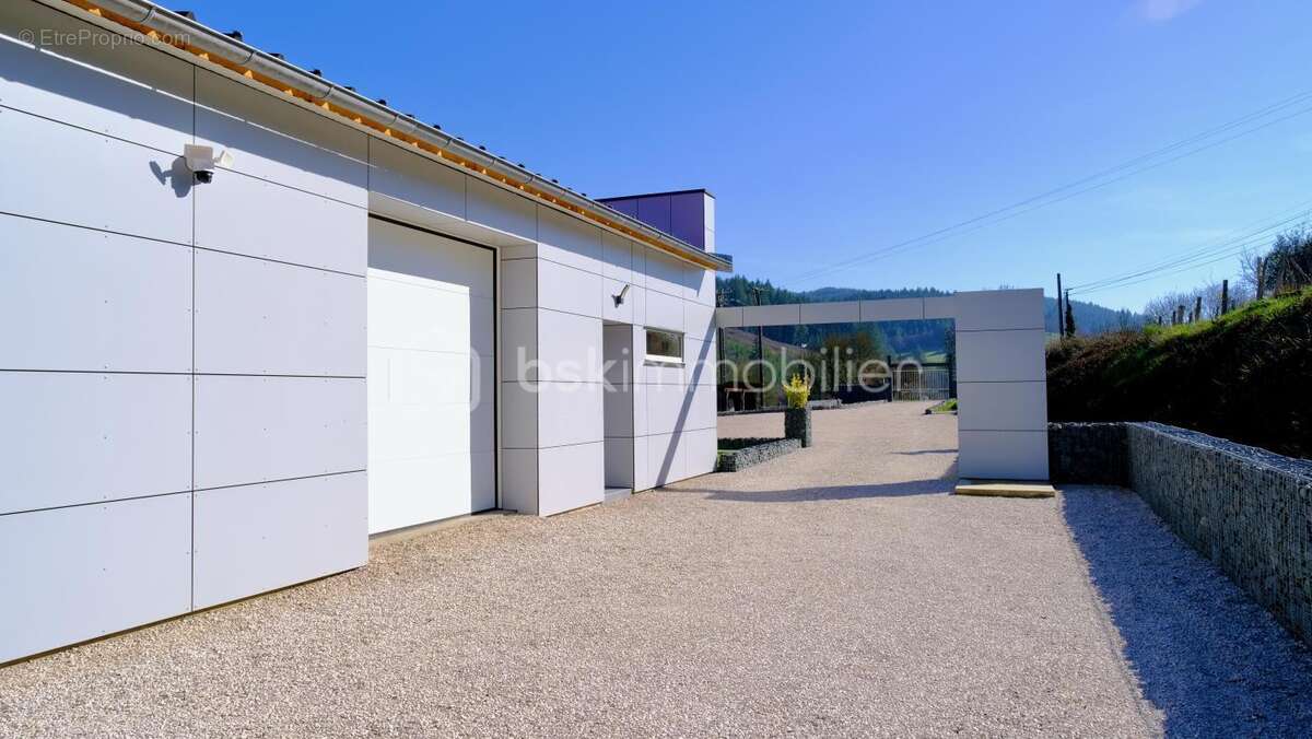Maison à CHAMBOST-ALLIERES