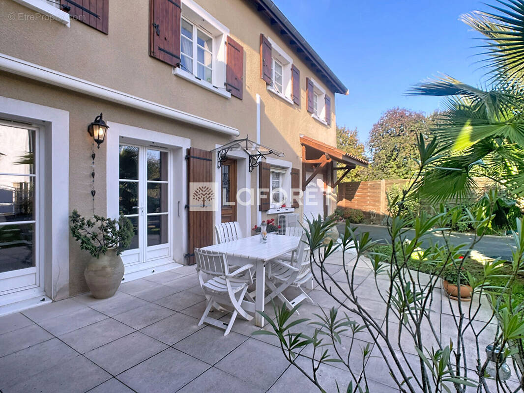 Appartement à MONTMERLE-SUR-SAONE