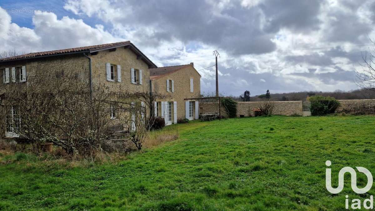 Maison 662 m² à Naujan-Et-Postiac  - photo 5