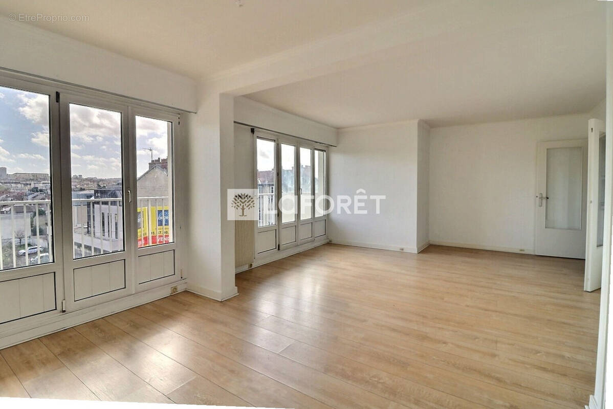 Appartement à RUEIL-MALMAISON