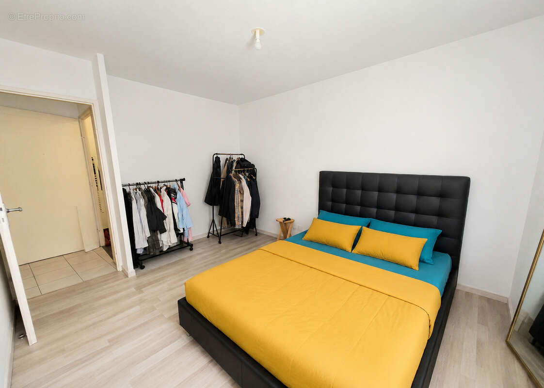 chateaubanne - T3 AVEC TERRASSE ET place de parking privée - photo 6