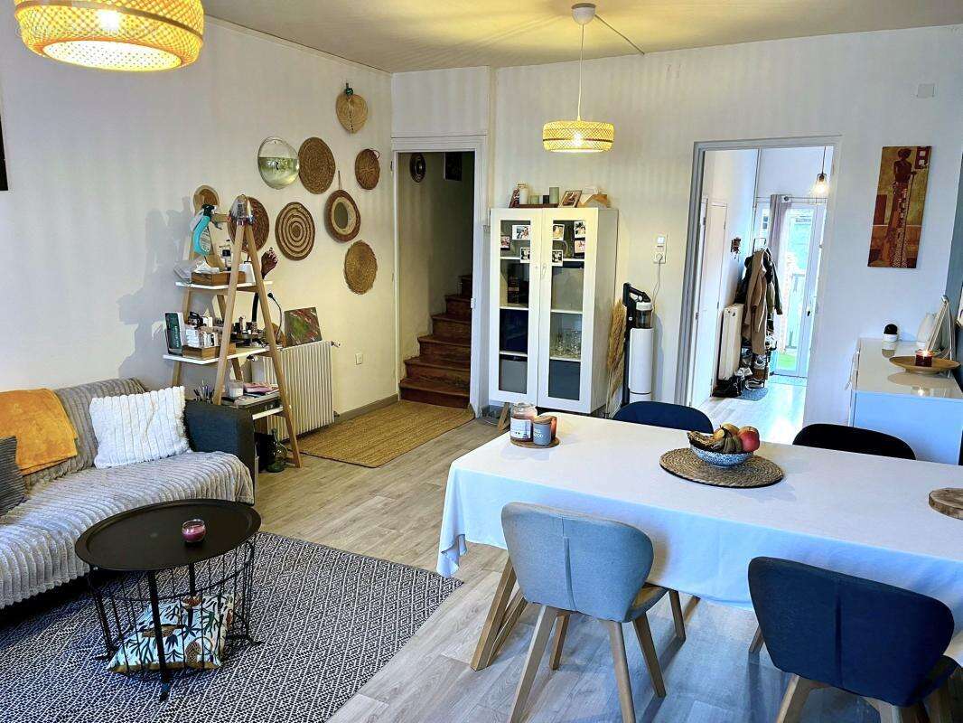 Maison à SAINT-ETIENNE-DU-ROUVRAY