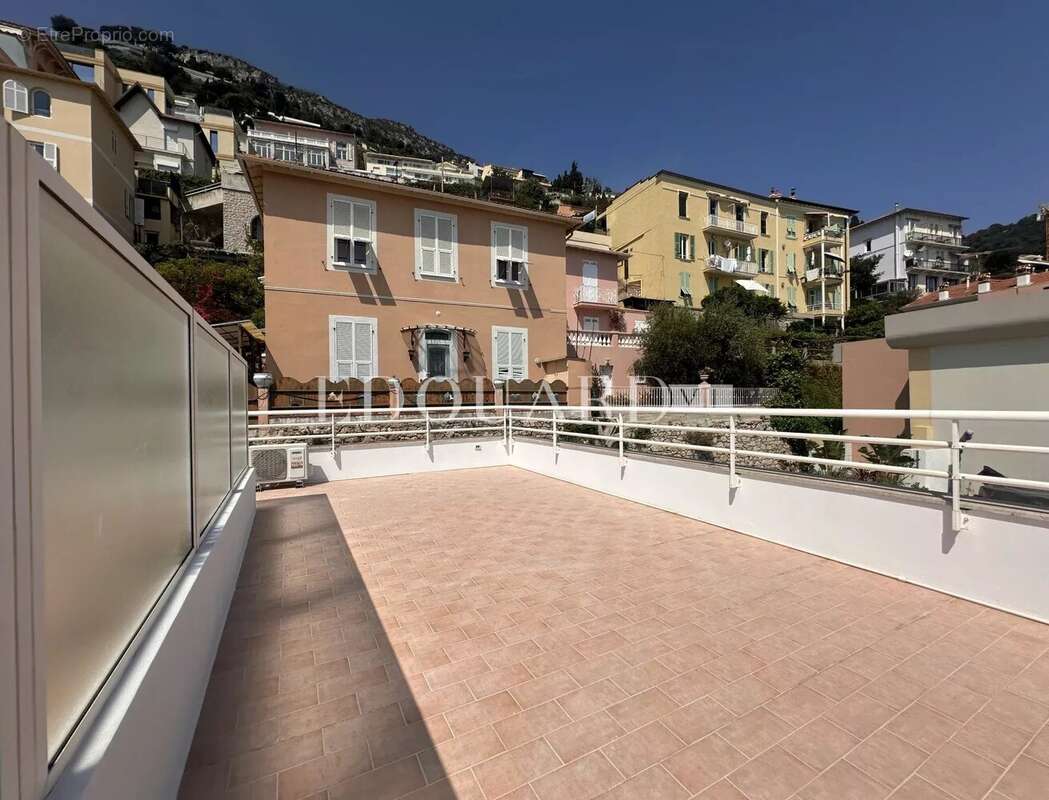 Appartement à ROQUEBRUNE-CAP-MARTIN