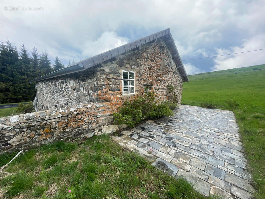Maison à SAINT-FRONT