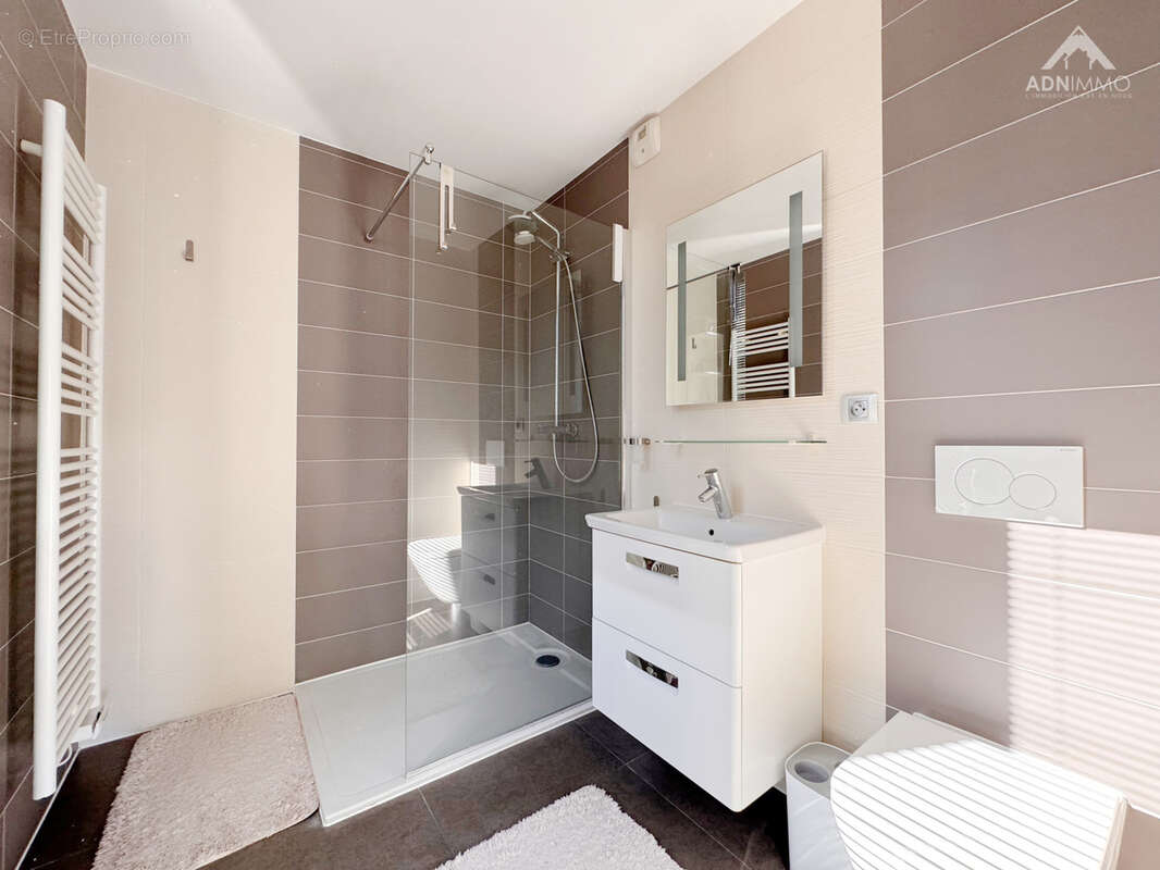 Appartement à SAINT-GENIS-POUILLY