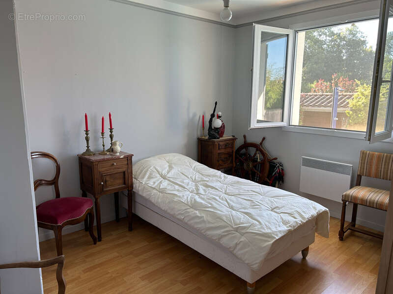 Maison 5 chambres savigneux (01) - photo 15