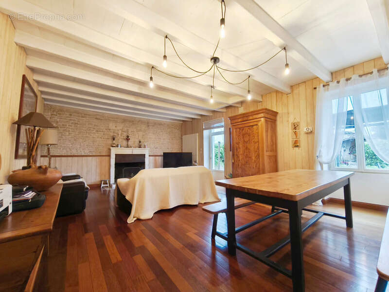 Maison à COURCON