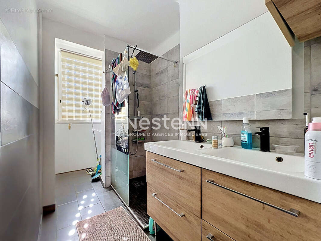 Appartement à VALLAURIS