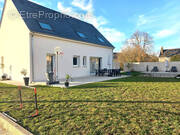 Maison à LA VILLE-AUX-DAMES