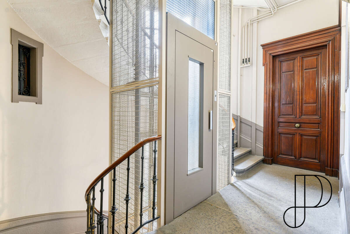 Appartement à LYON-6E