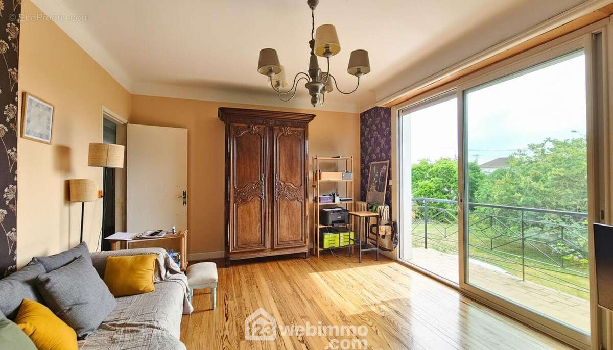 Maison 190 m² à Bordes  - photo 5