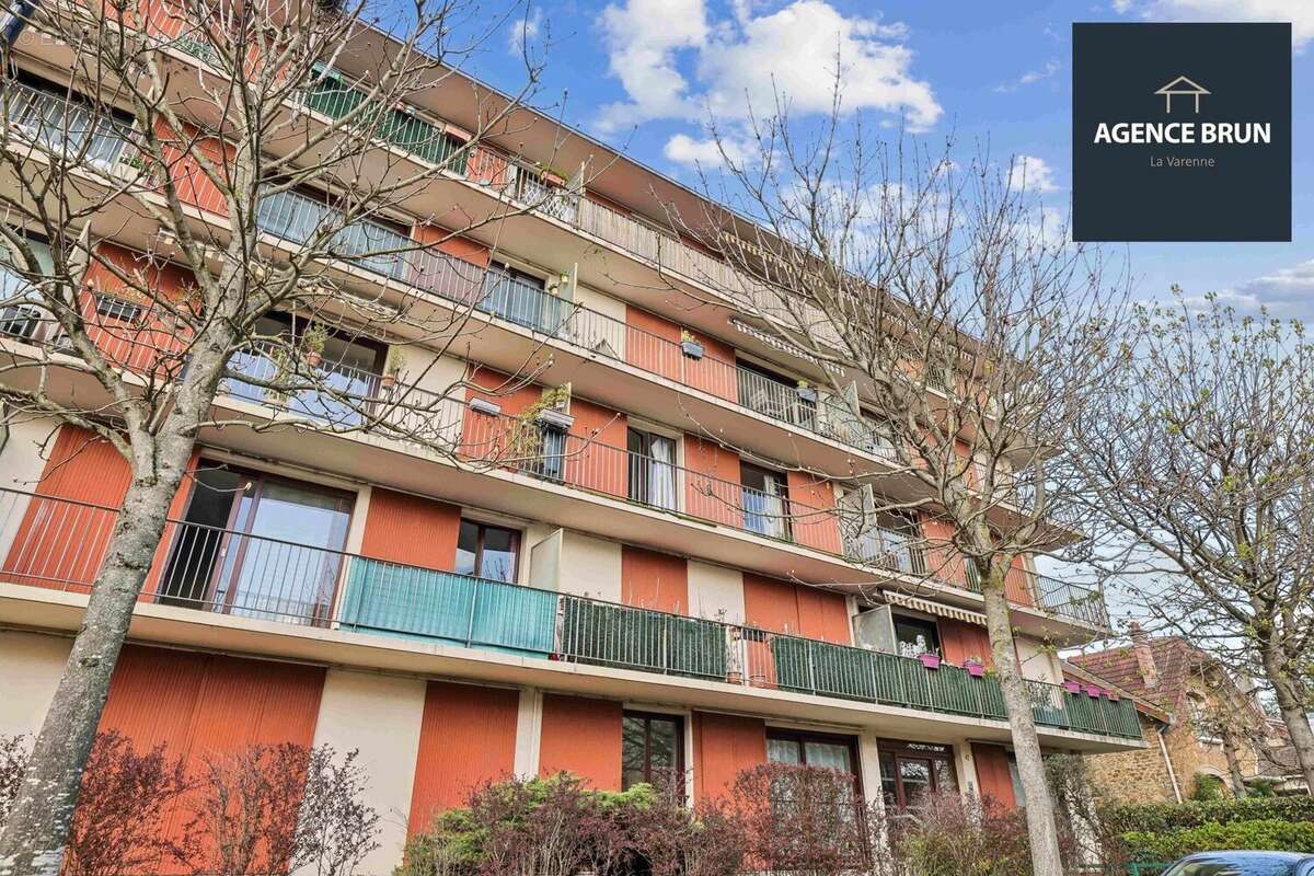 Appartement à SAINT-MAUR-DES-FOSSES