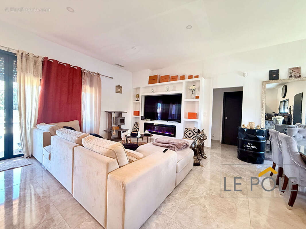 Maison à PIOLENC