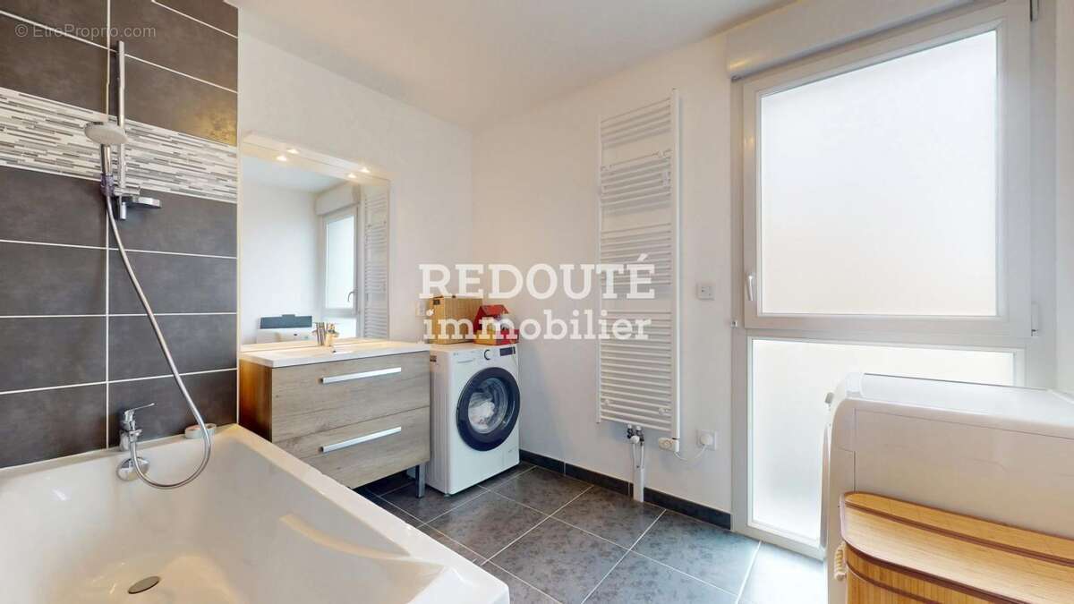 Appartement à BEZANNES