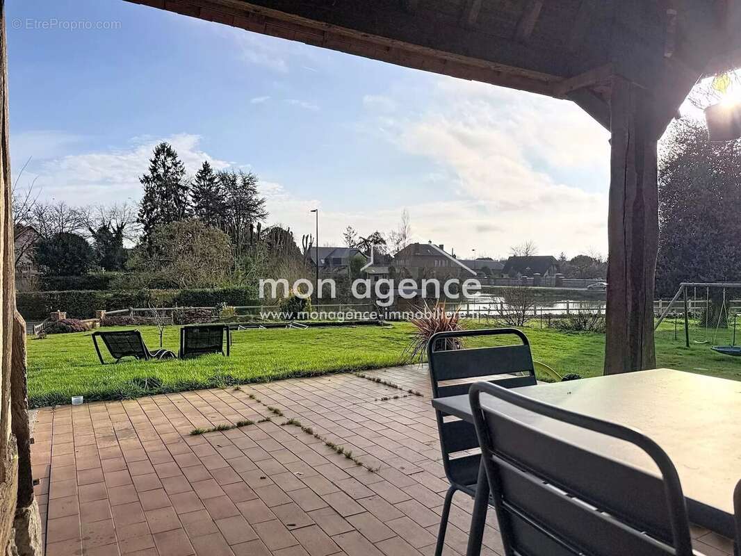 Maison à LA NEUVILLE-CHANT-D'OISEL