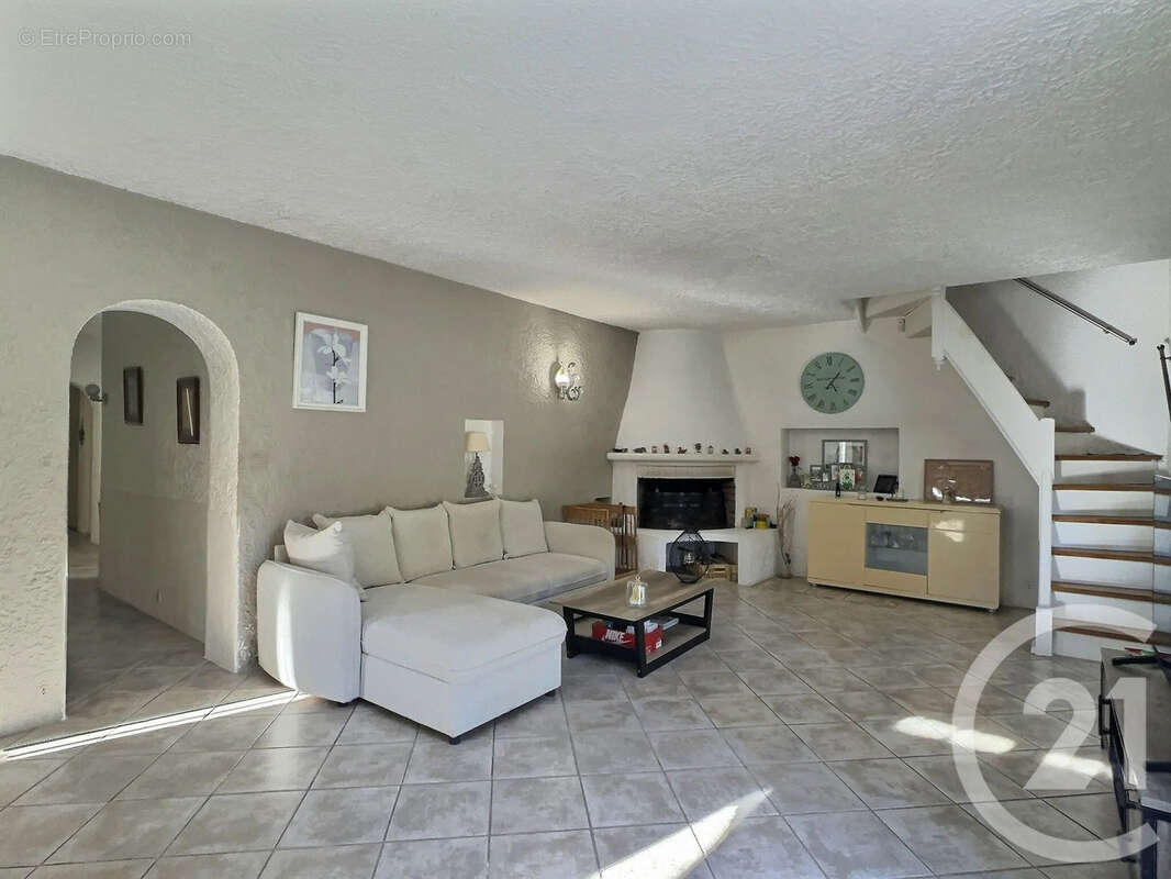 Maison à OPIO