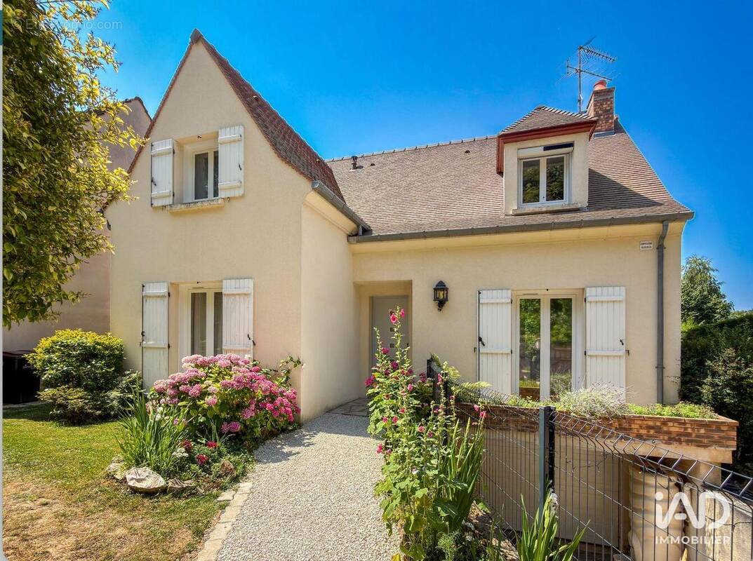Photo 1 - Maison à CHAMPS-SUR-MARNE