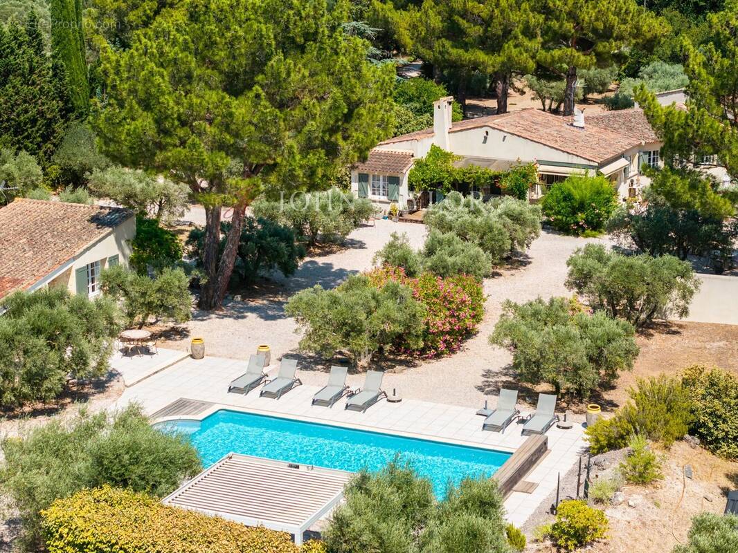 Maison à MAUSSANE-LES-ALPILLES