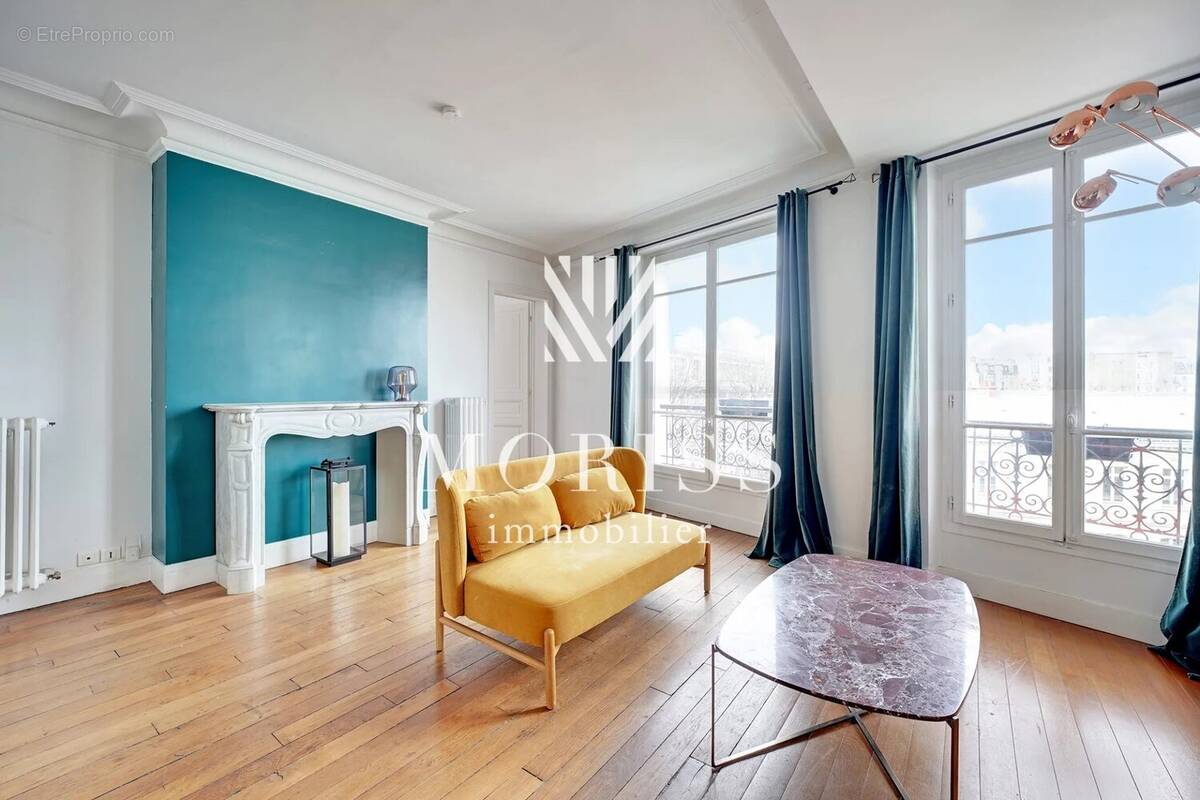 Appartement à PARIS-10E