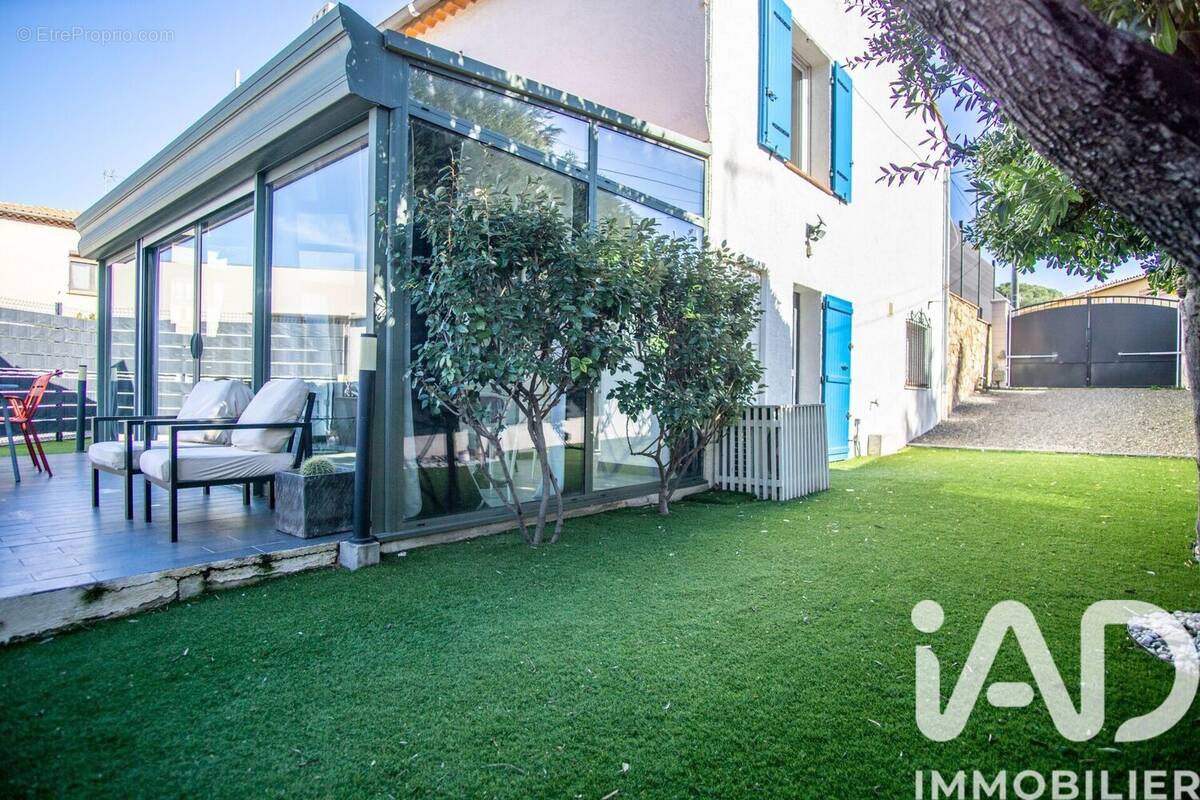 Photo 1 - Appartement à PUGET-SUR-ARGENS
