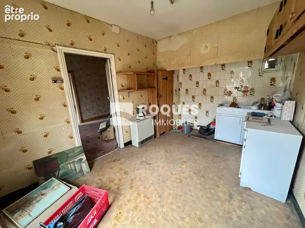 A vendre appartement T2 à rénover avec terrasse et cave à Millau - photo 3