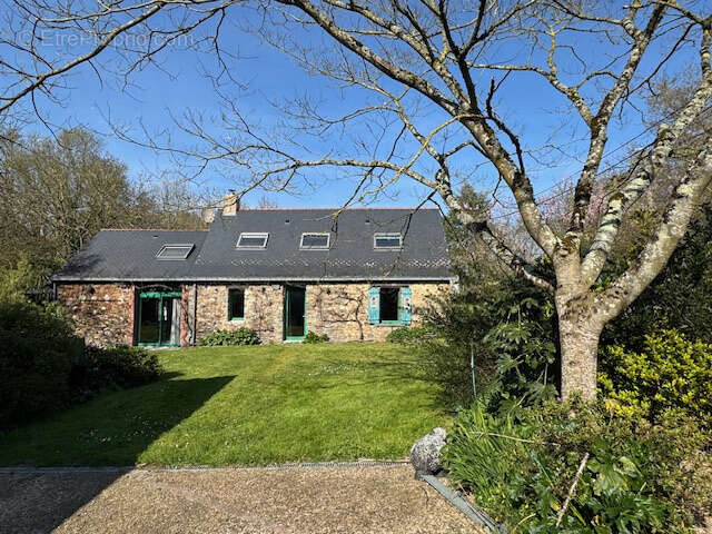 Maison à ISSE
