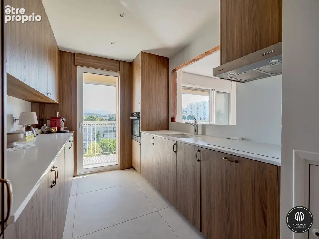 Marseille 10ème A vendre Appartement 5 pièces en étage - photo 12