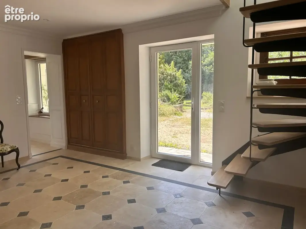 Propriété de charme rénovée avec parc arboré de 4 900 m2 bordé par un ruisseau - photo 5