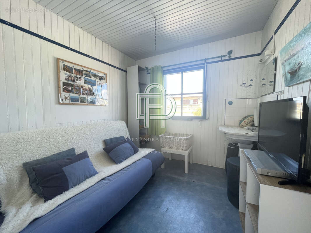 Chalet T4 de 53 m2 avec terrasse   Gruissan Chalet - photo 12