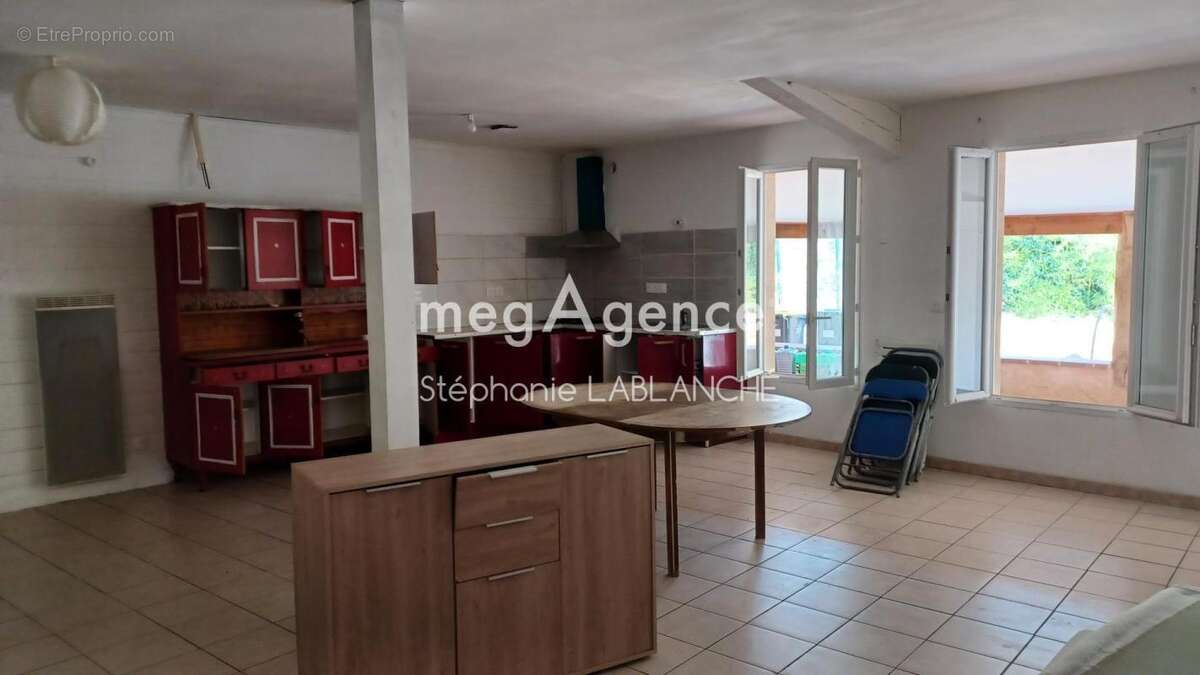 Ensemble immobilier 162 M² Beaumont de Lomagne - photo 7