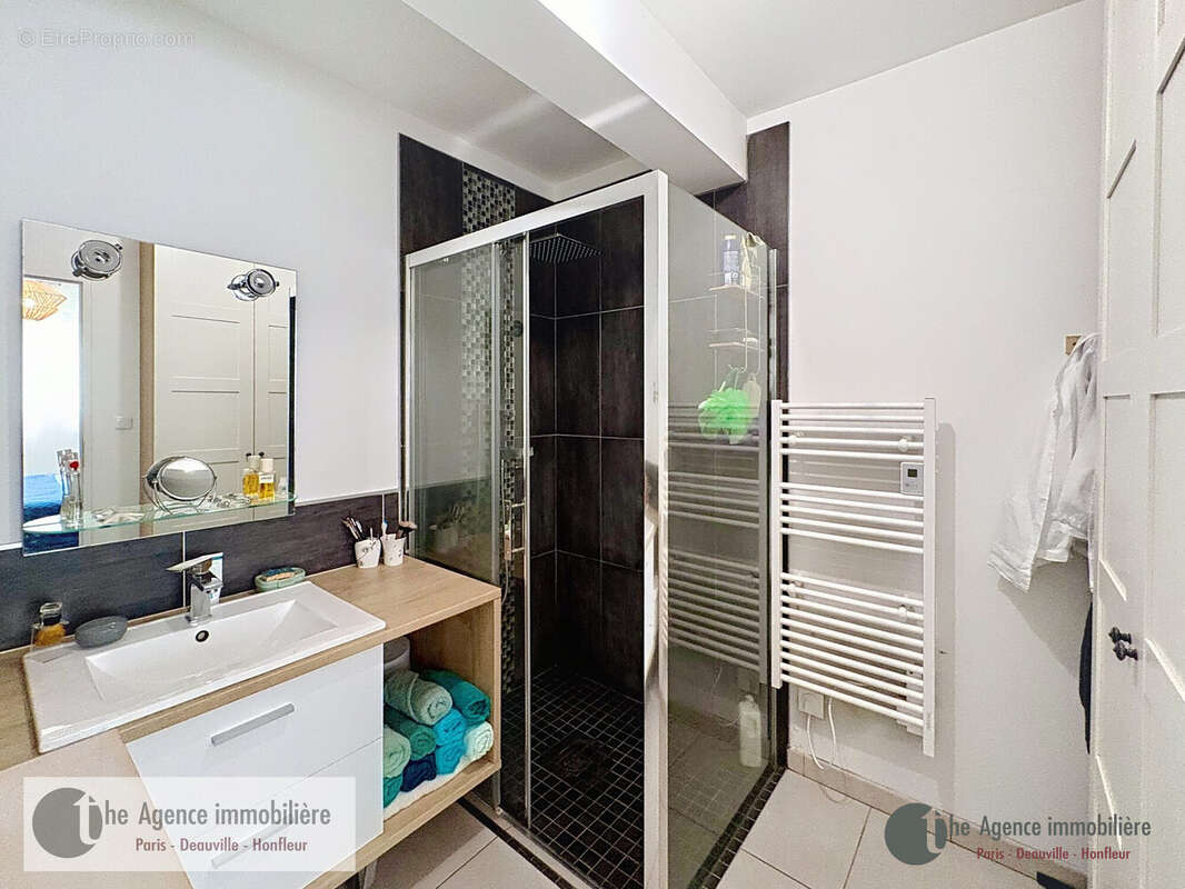 Maison 134 m² à Fiquefleur-Equainville  - photo 8