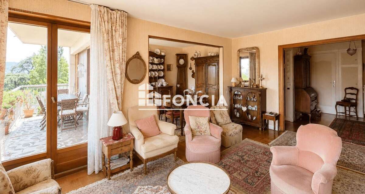 À vendre – appartement t5 de 121,00 m² carrez – le parc de chalin – écully - photo 5