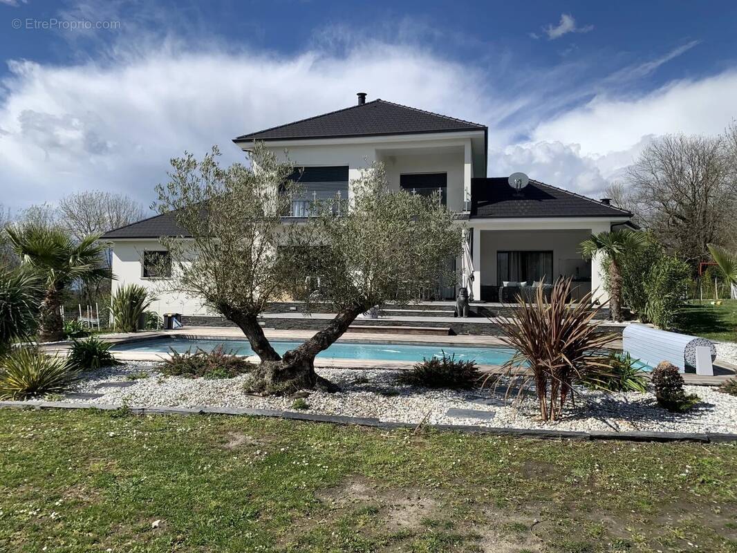 Maison à RONTIGNON