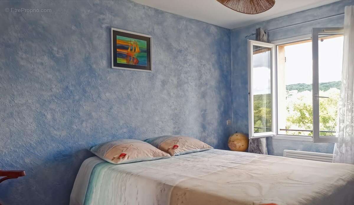 Maison à LUSSAN